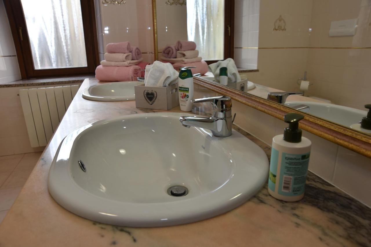 B&B Le Due Isole Нуоро Экстерьер фото