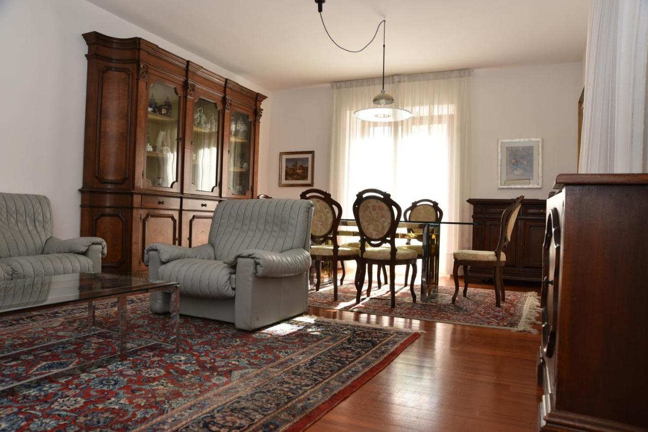 B&B Le Due Isole Нуоро Экстерьер фото